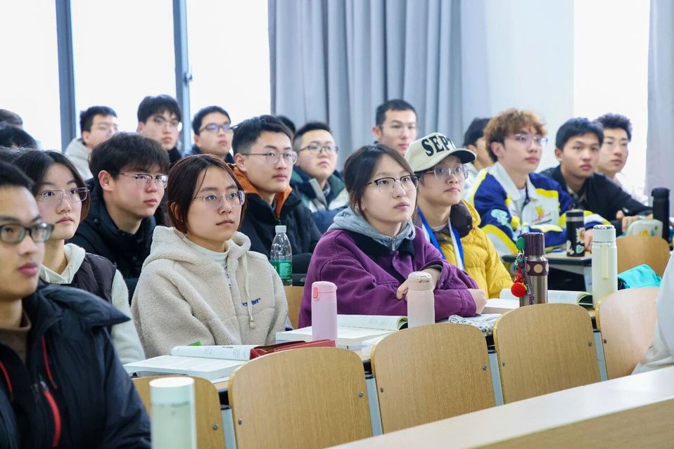 元气满满！来看上电新学期首日！