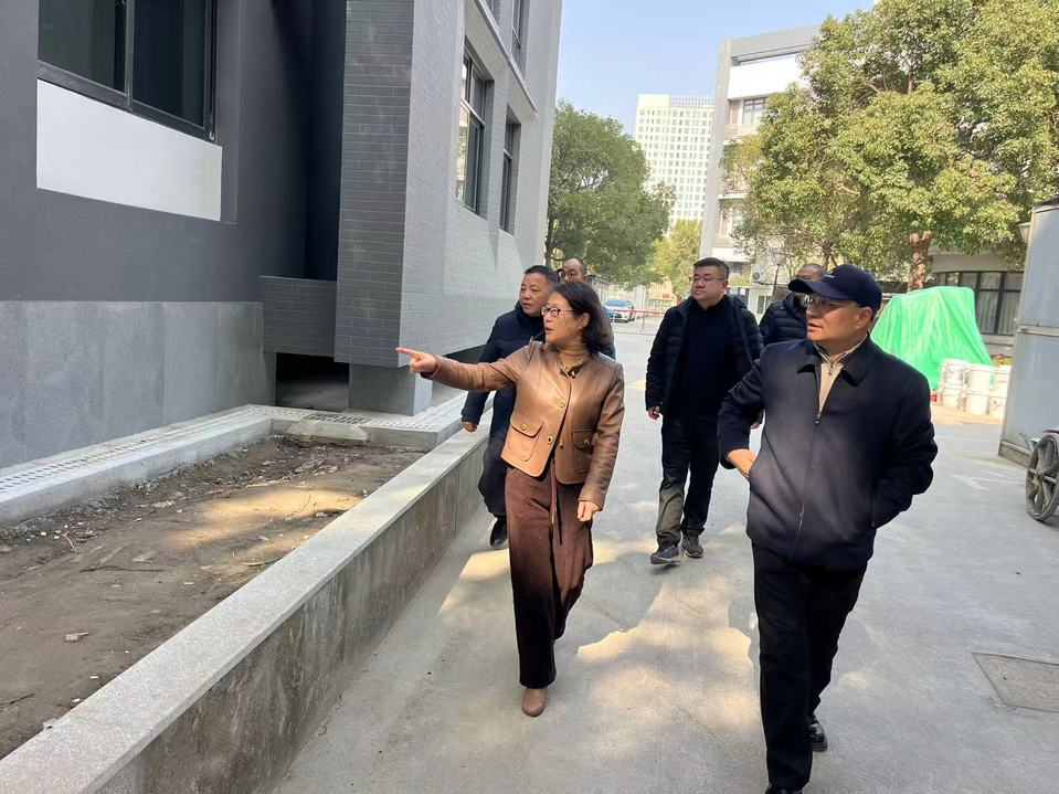 临港校区三期工程代建项目工作小组召开第44次例会