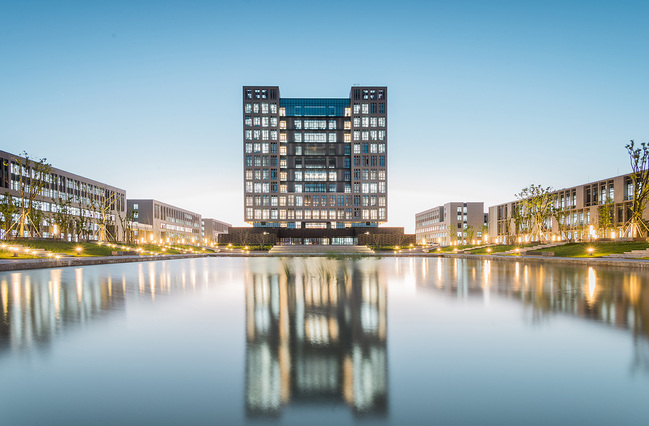 临港校区图文大楼