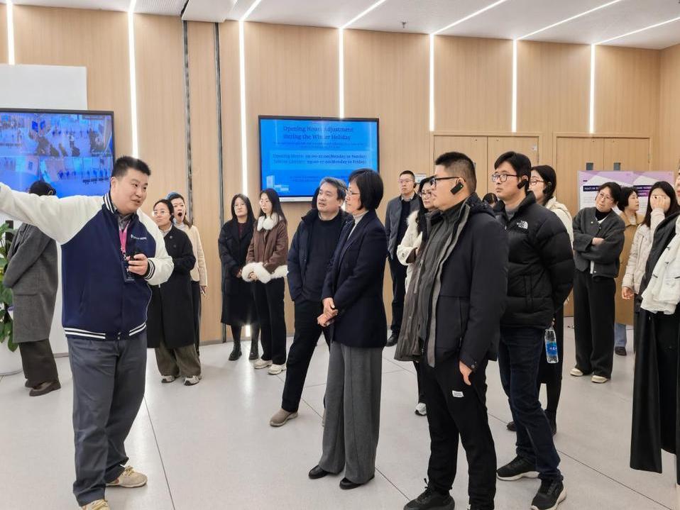 本科生院组织教师赴西交利物浦大学参观学习