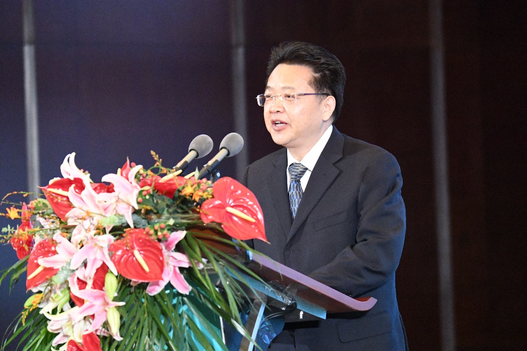 党委书记李明福受邀参加中国镇江扬中招商大会暨项目集中签约仪式